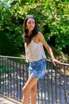 Jeanshorts med blomdetaljer - Denim