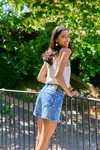 Jeanshorts med blomdetaljer - Denim