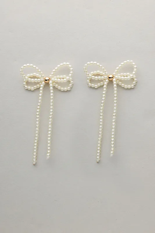 Pärlörhängen Med Rosettdesign - White