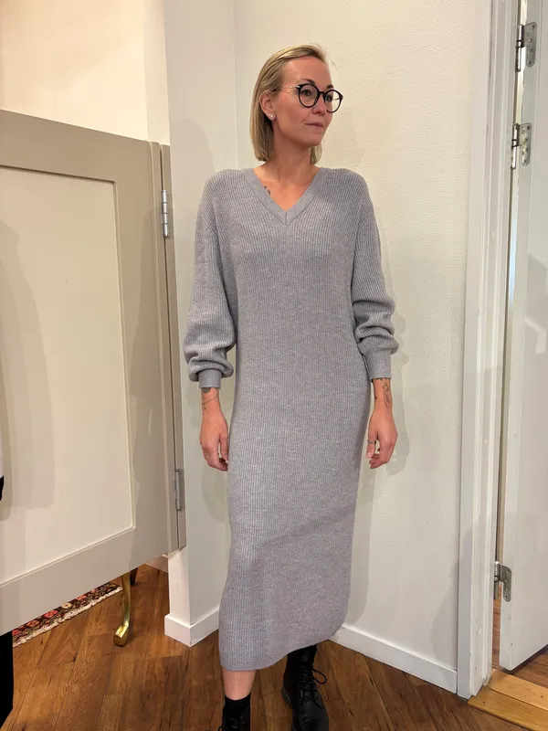 Stickad Klänning Susanne - Med Grey Melange