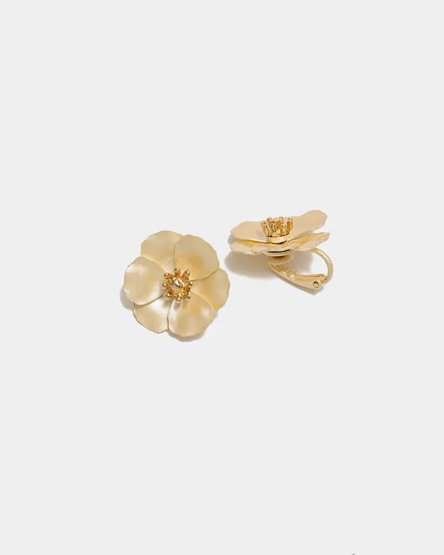 Flower Small Earrings - Soft Yellow