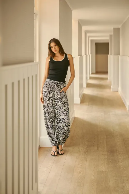Bella Pants - Black Chalk Paisley
