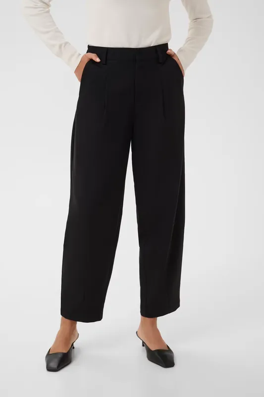 Sakura Cropped Pants - Black Deep