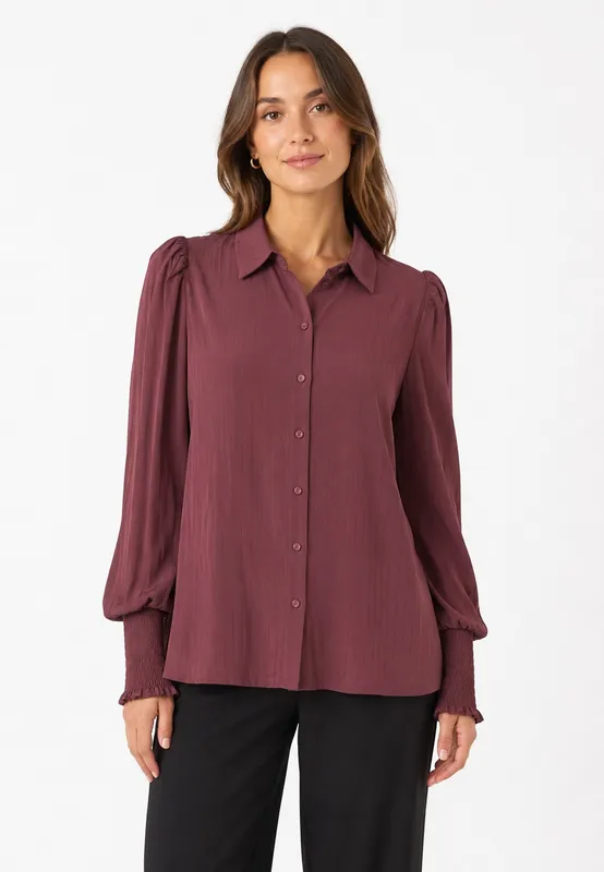 Viada Shirt - L. Berry