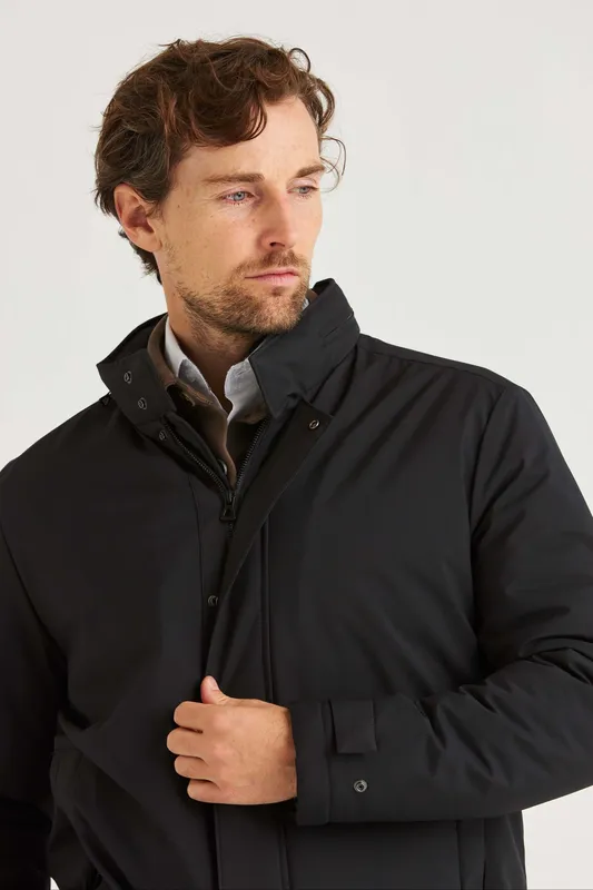 Svart Jacka - Black